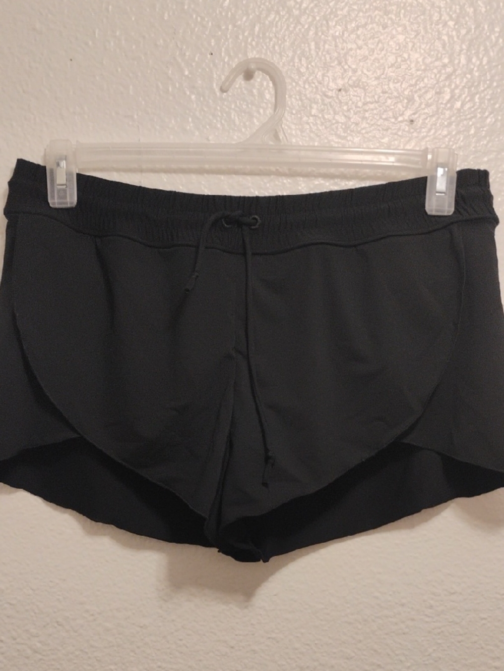 Athleta Black Women's Running Overlap Athletic Shorts Size Medium